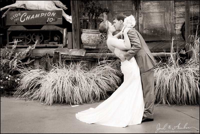 Shelby and Lauren's AM Booth's Lumberyard Wedding and Reception - Huntsville Wedding Photography_0938