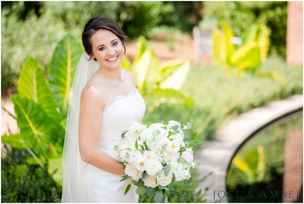 Summer Huntsville Botanical Garden Wedding