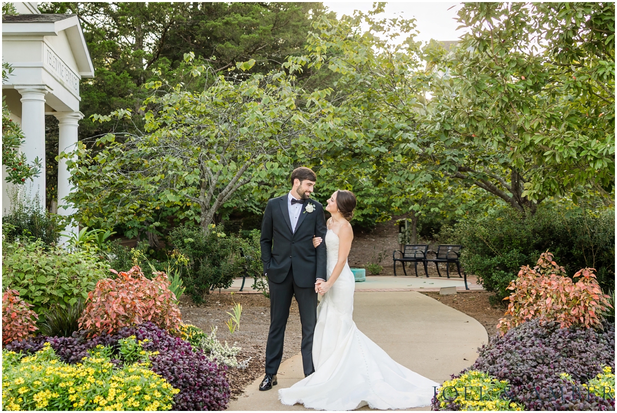 Summer Huntsville Botanical Garden Wedding