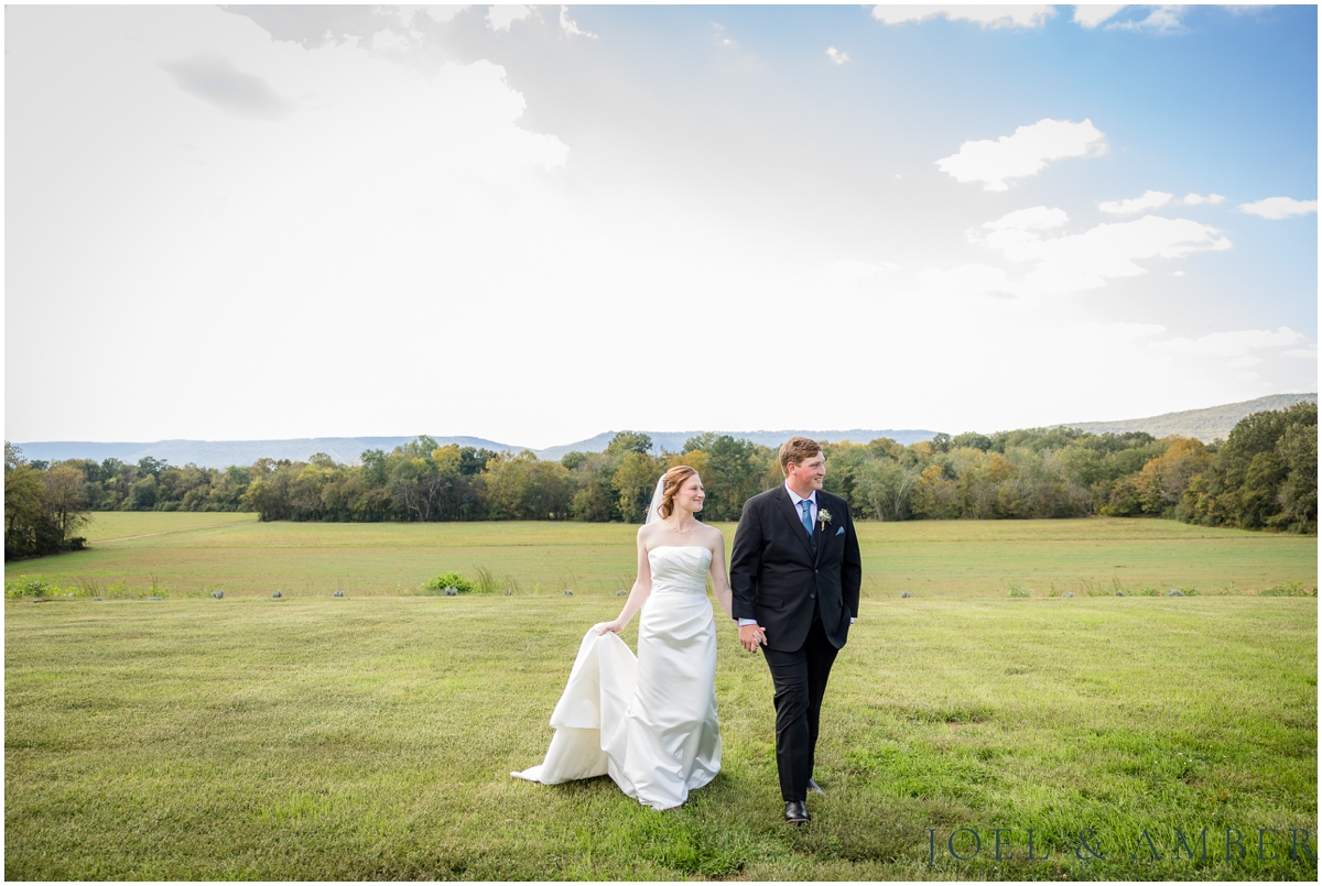 Casey Acres at Chigger Farms Fall Wedding