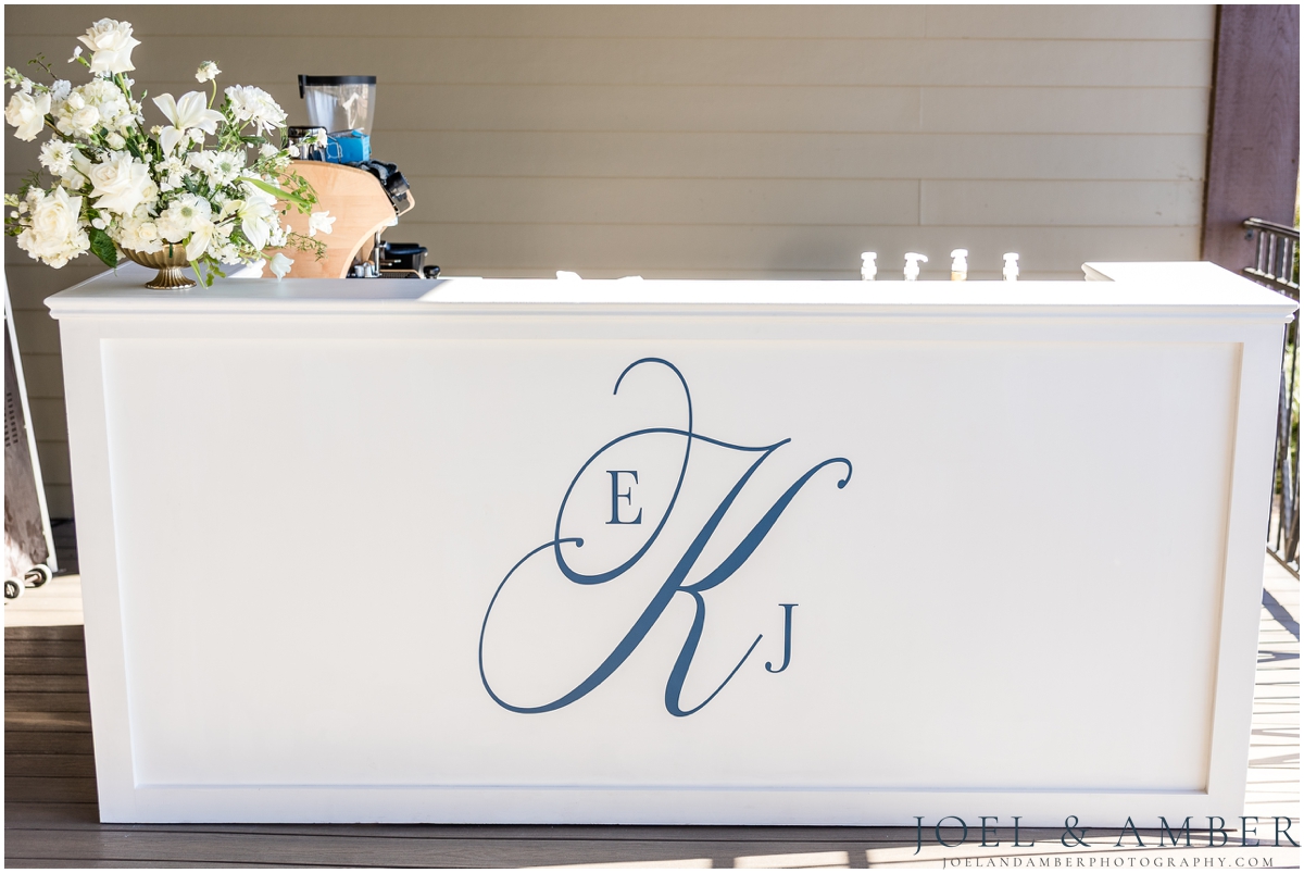 Blue and White Winter Burritt on the Mountain Wedding