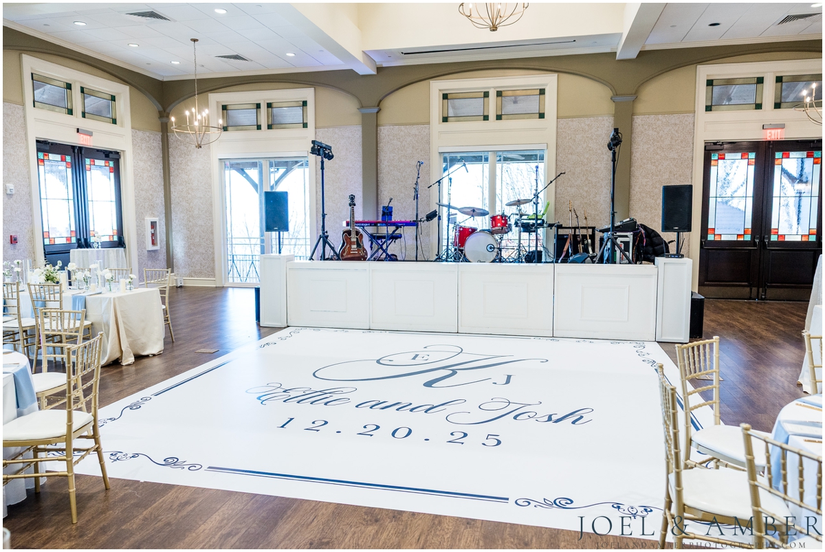 Blue and White Winter Burritt on the Mountain Wedding