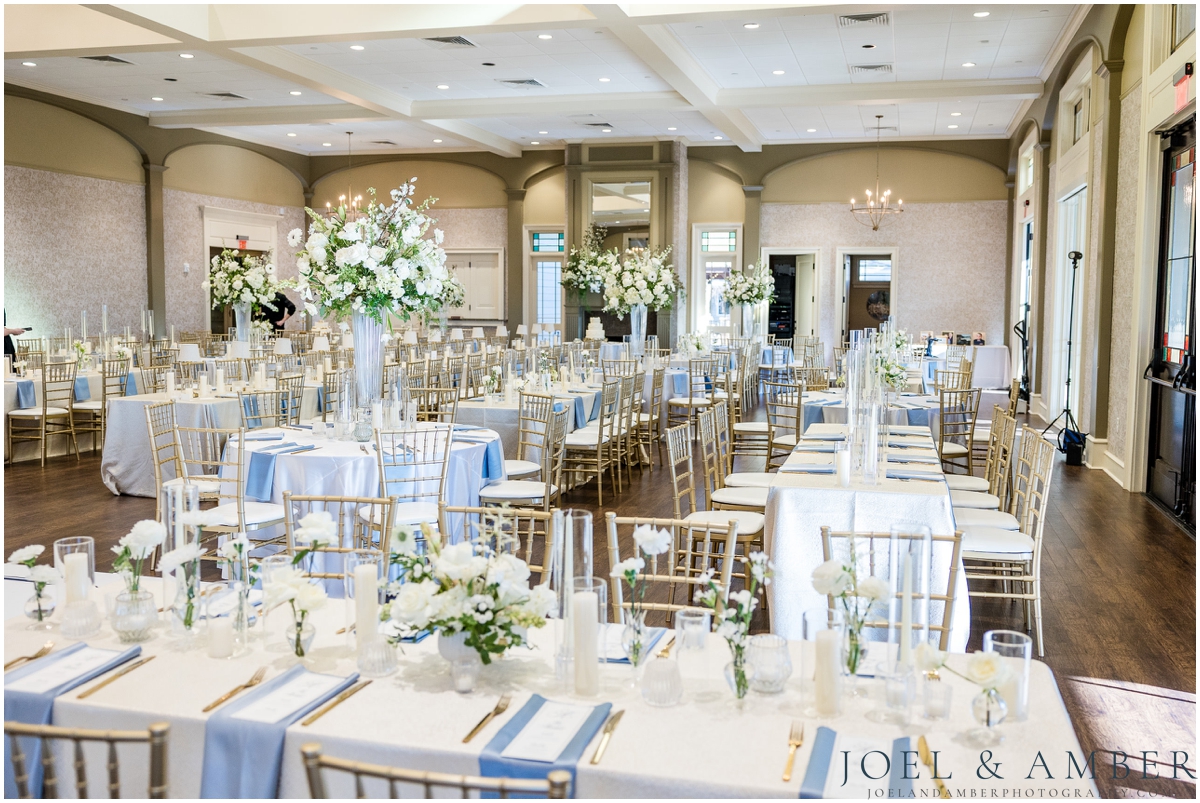 Blue and White Winter Burritt on the Mountain Wedding