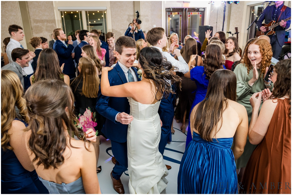 Blue and White Winter Burritt on the Mountain Wedding