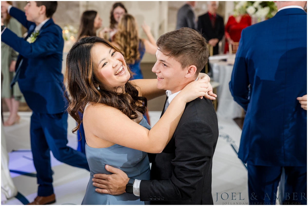 Blue and White Winter Burritt on the Mountain Wedding
