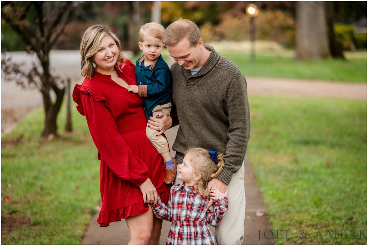 Downtown Twickenham district fall family mini sessions