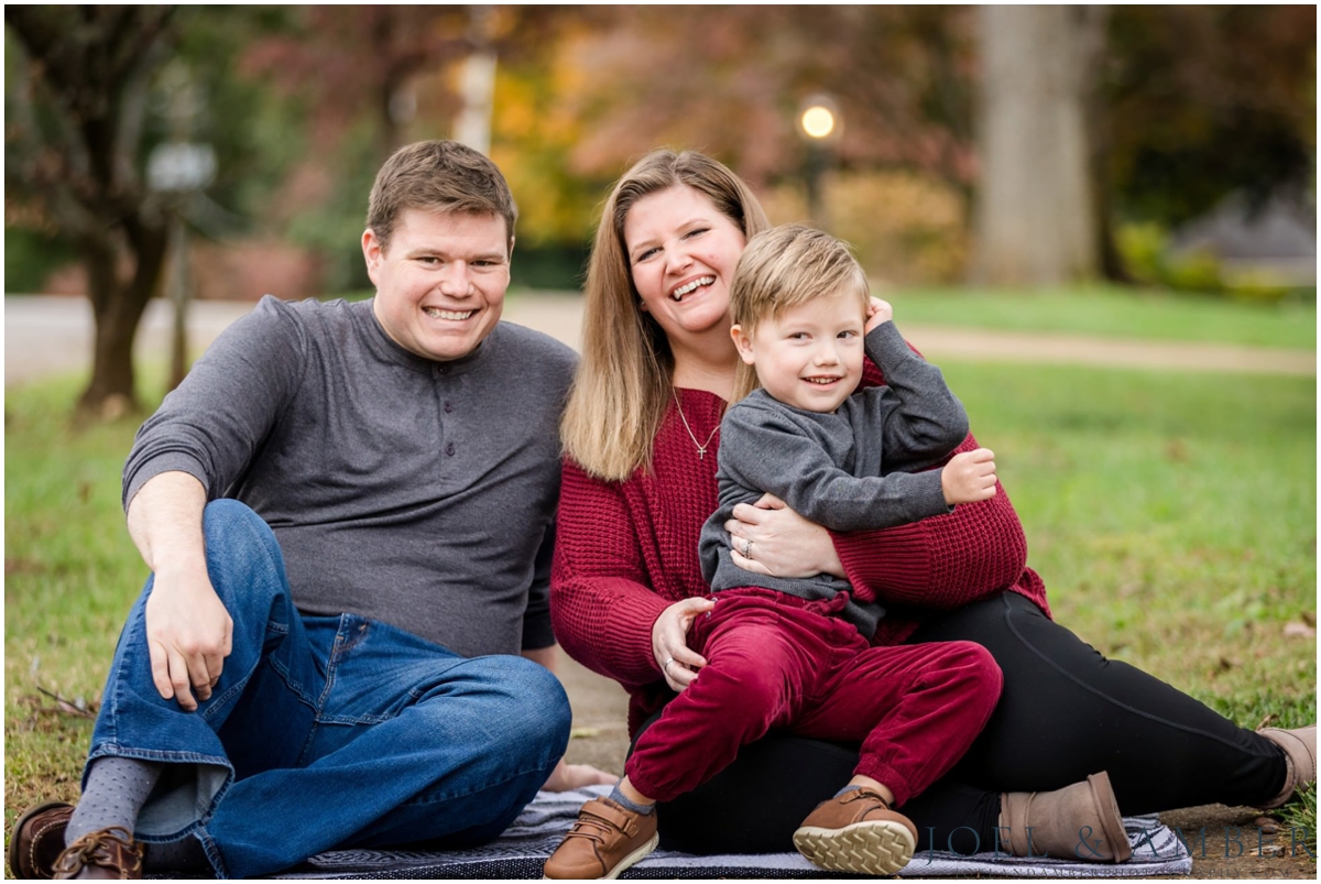 Downtown Twickenham district fall family mini sessions