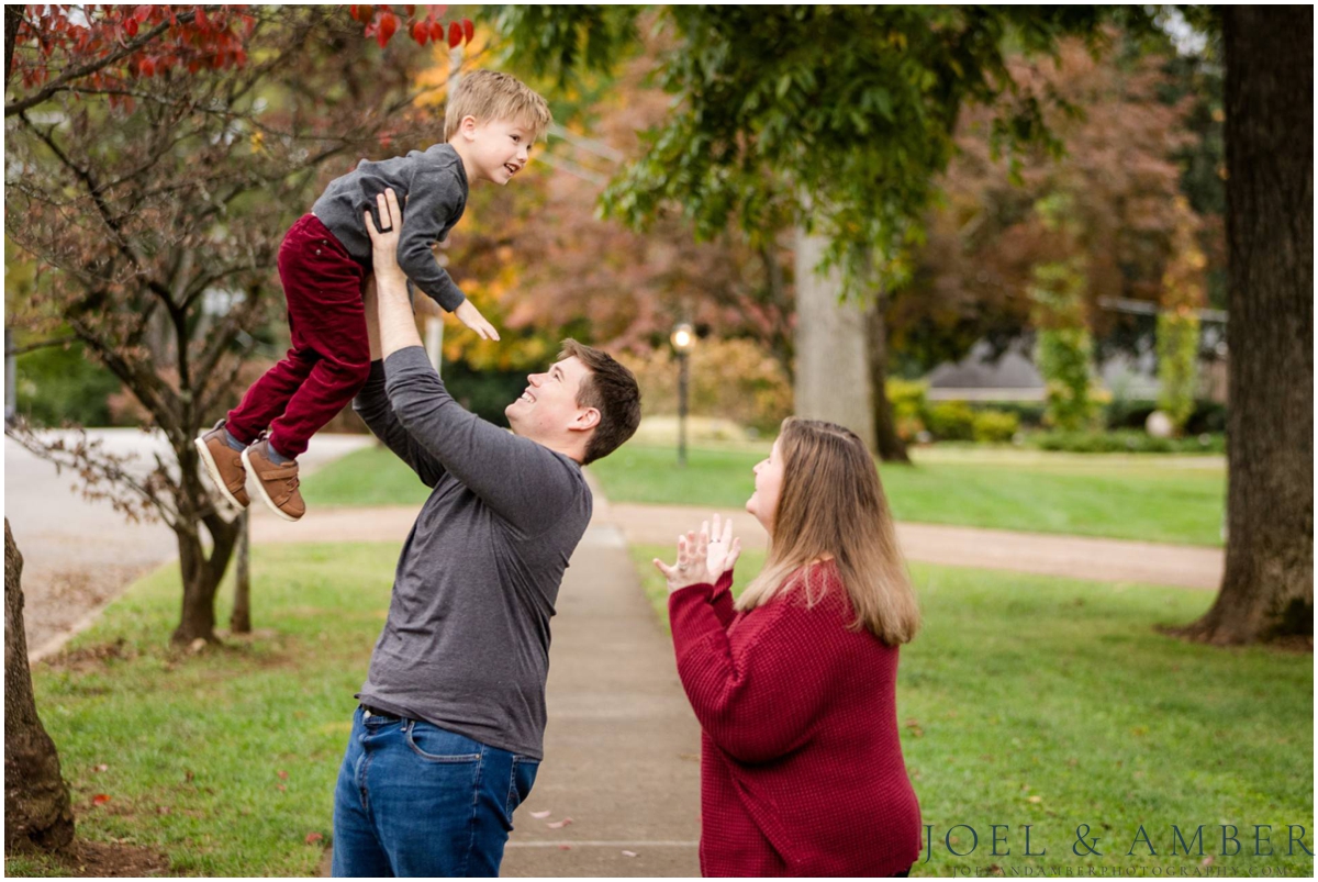 Downtown Twickenham district fall family mini sessions