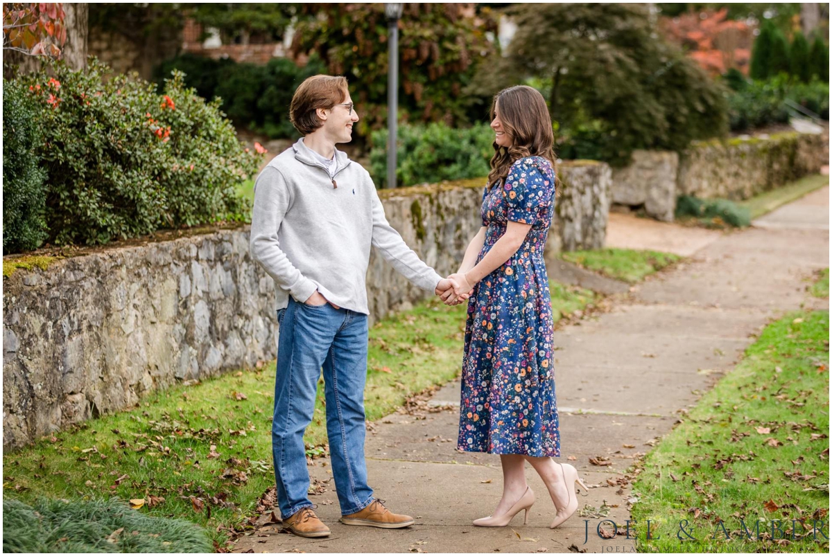 Downtown Twickenham district fall family mini sessions