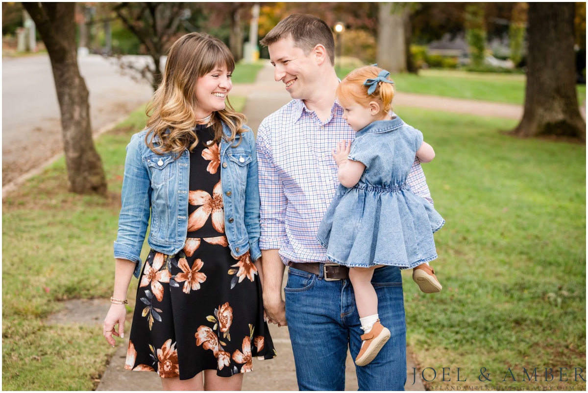 Downtown Twickenham district fall family mini sessions