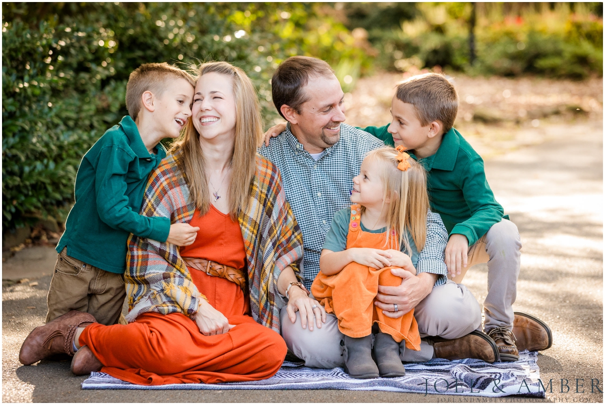 Huntsville Botanical Garden fall family mini session