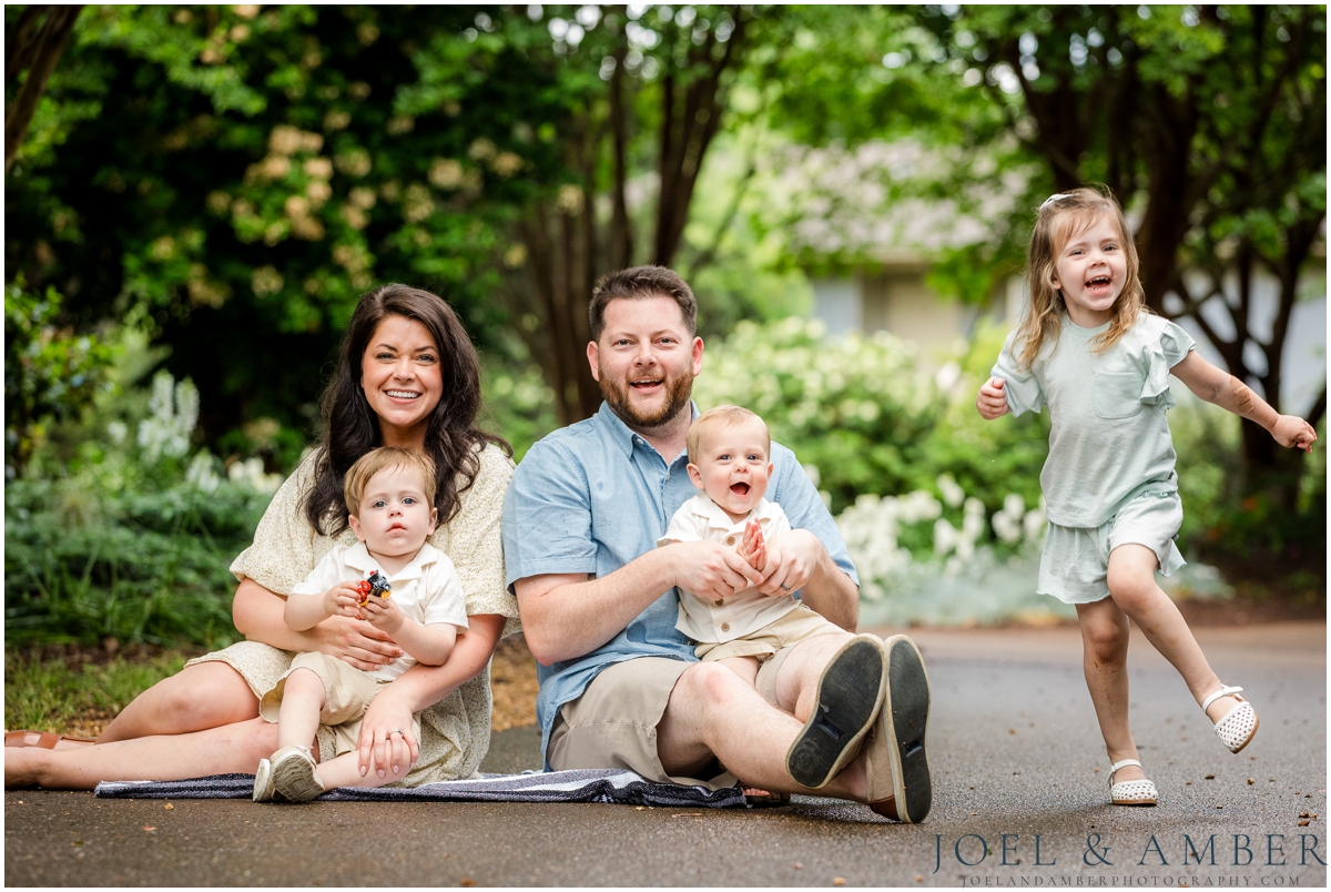 Family session at Huntsville Botanical Garden